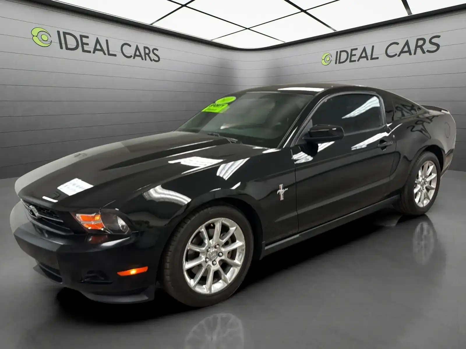 2011 Ford Mustang V6 Premium's photo