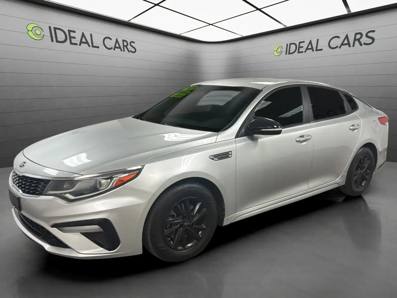2020 Kia Optima LX Auto's photo