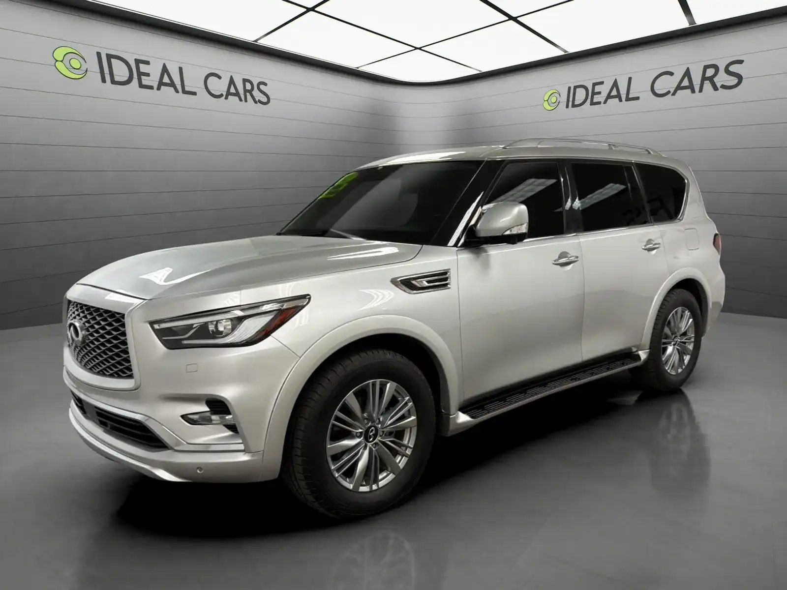 2021 INFINITI QX80's photo