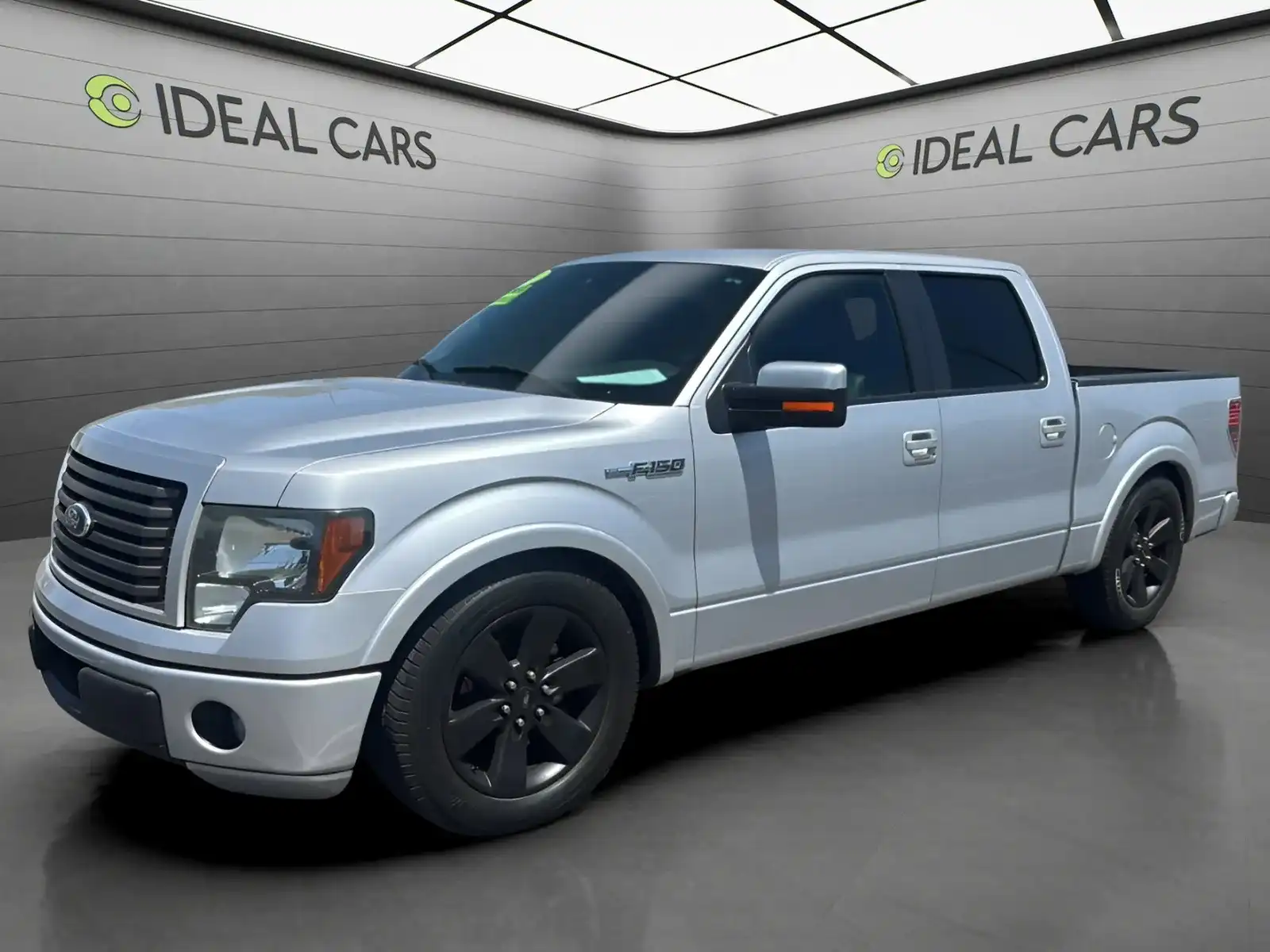 2011 Ford F-150 XLT SuperCrew 145 in's photo