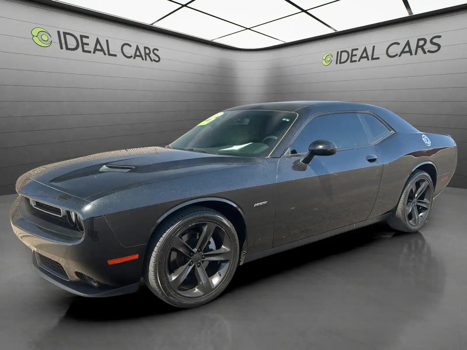 2017 Dodge Challenger R/T's photo