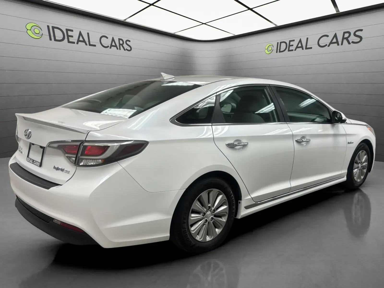 2016 Hyundai Sonata Base photo 5