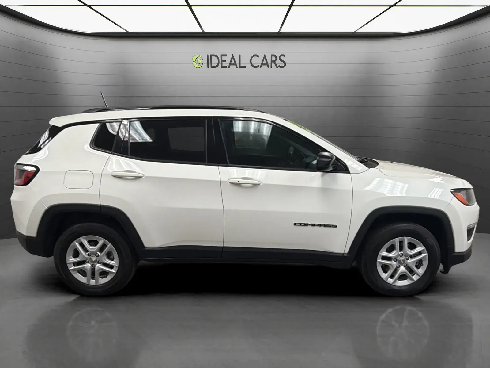 2018 Jeep Compass Sport photo 4
