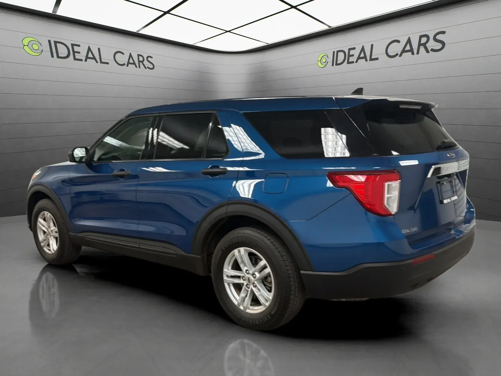 2022 Ford Explorer Base 4WD photo 3