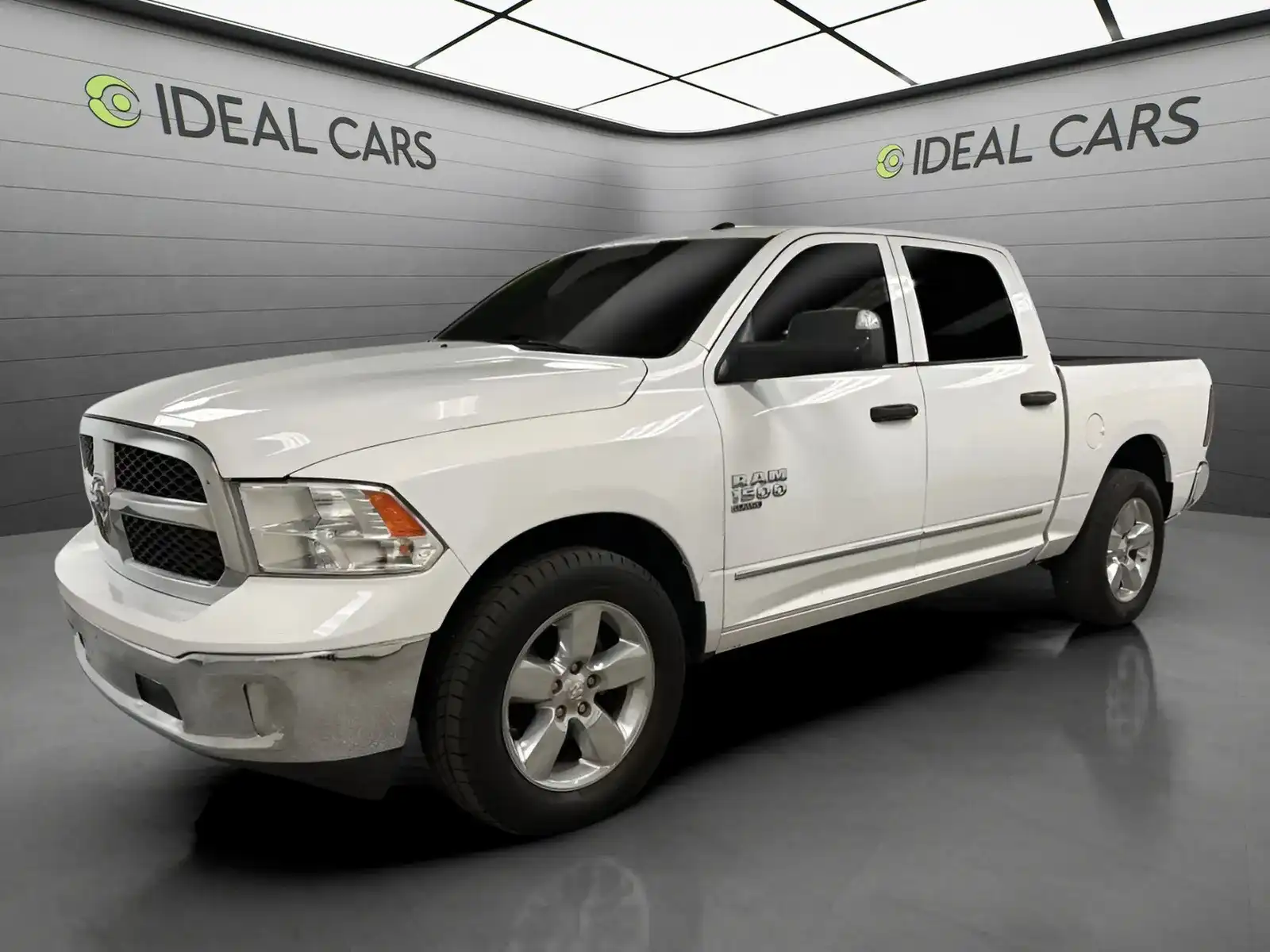 2022 RAM 1500 Classic Tradesman 4x4 Crew Cab 5'7's photo