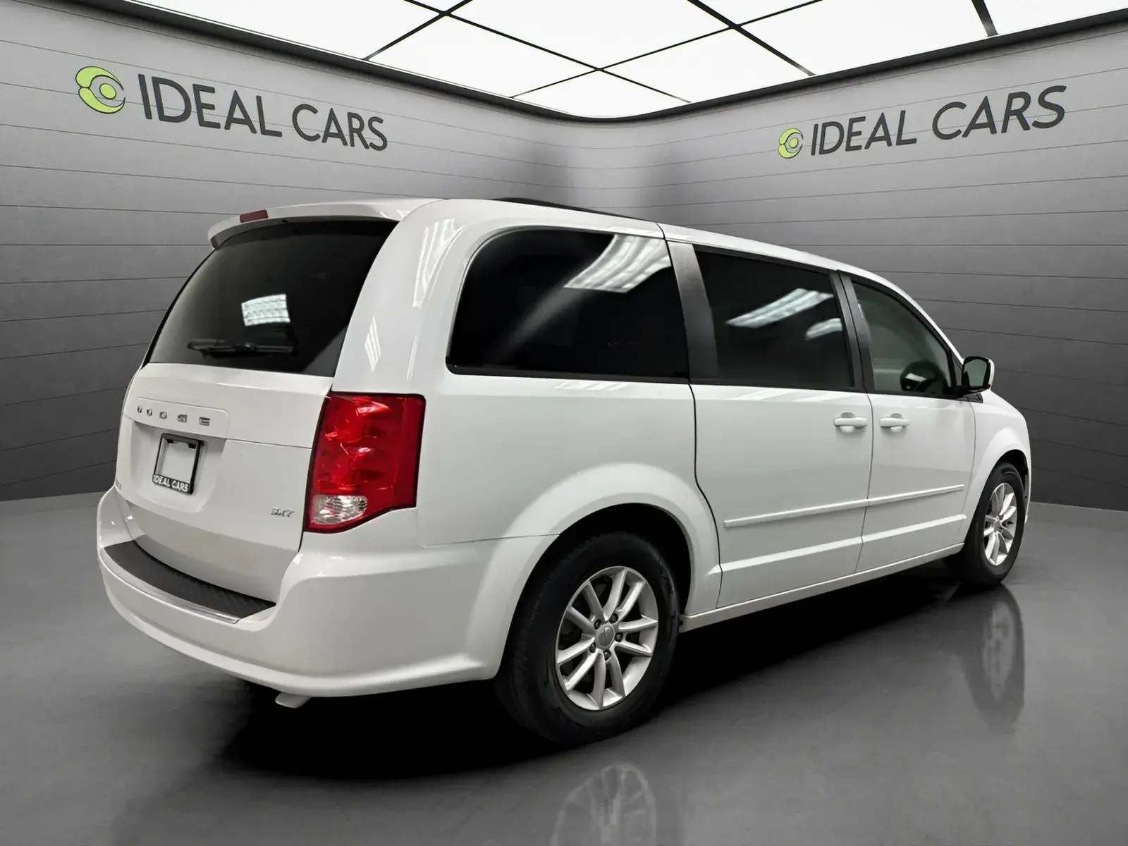 2015 Dodge Grand Caravan SXT photo 5