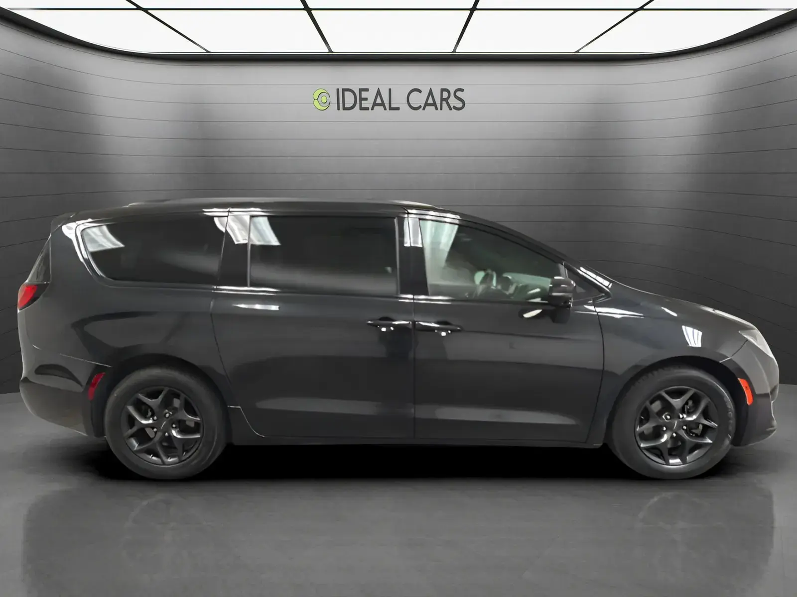 2019 Chrysler Pacifica Limited photo 4