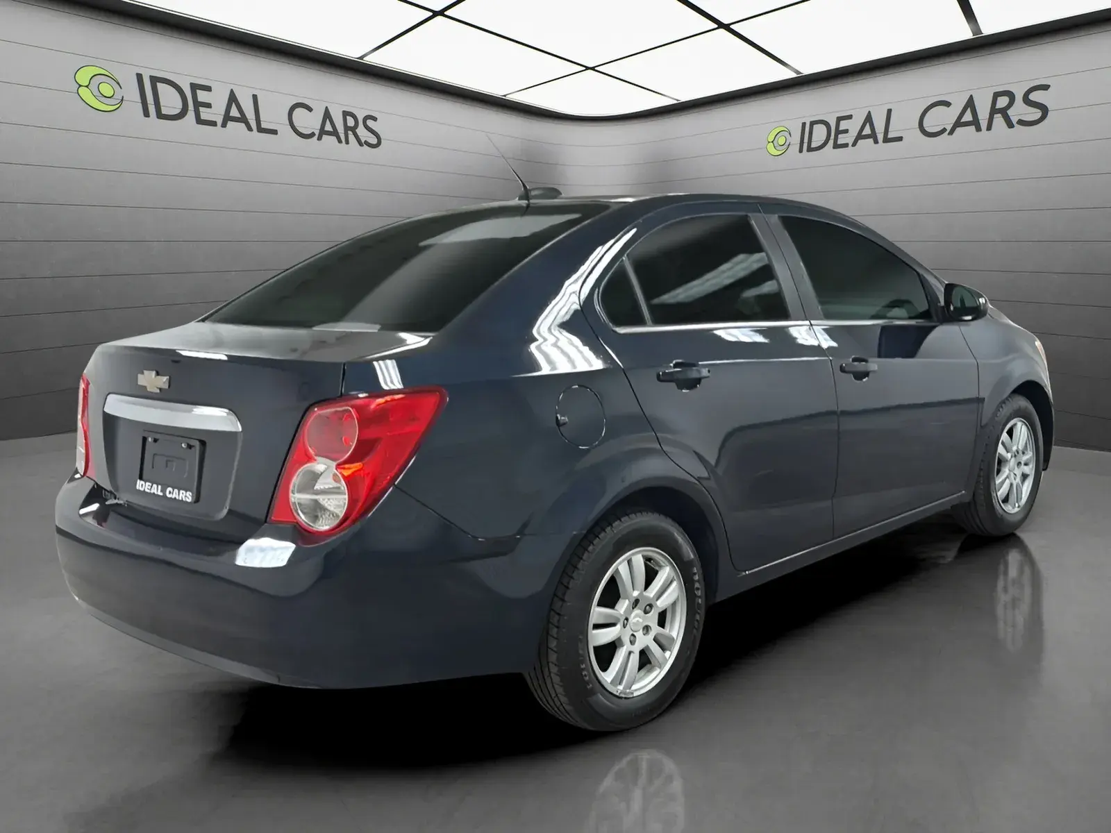 2016 Chevrolet Sonic Sedan LT Automatic photo 5