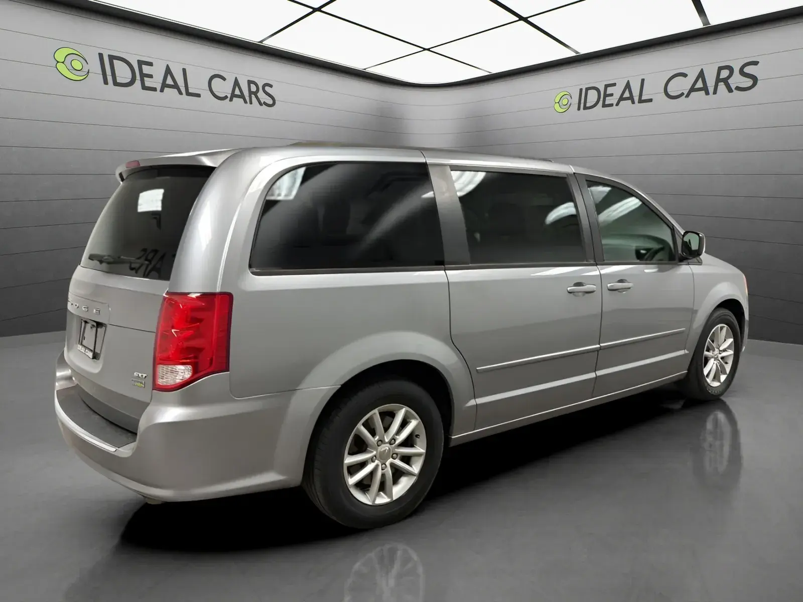 2014 Dodge Grand Caravan SXT photo 5