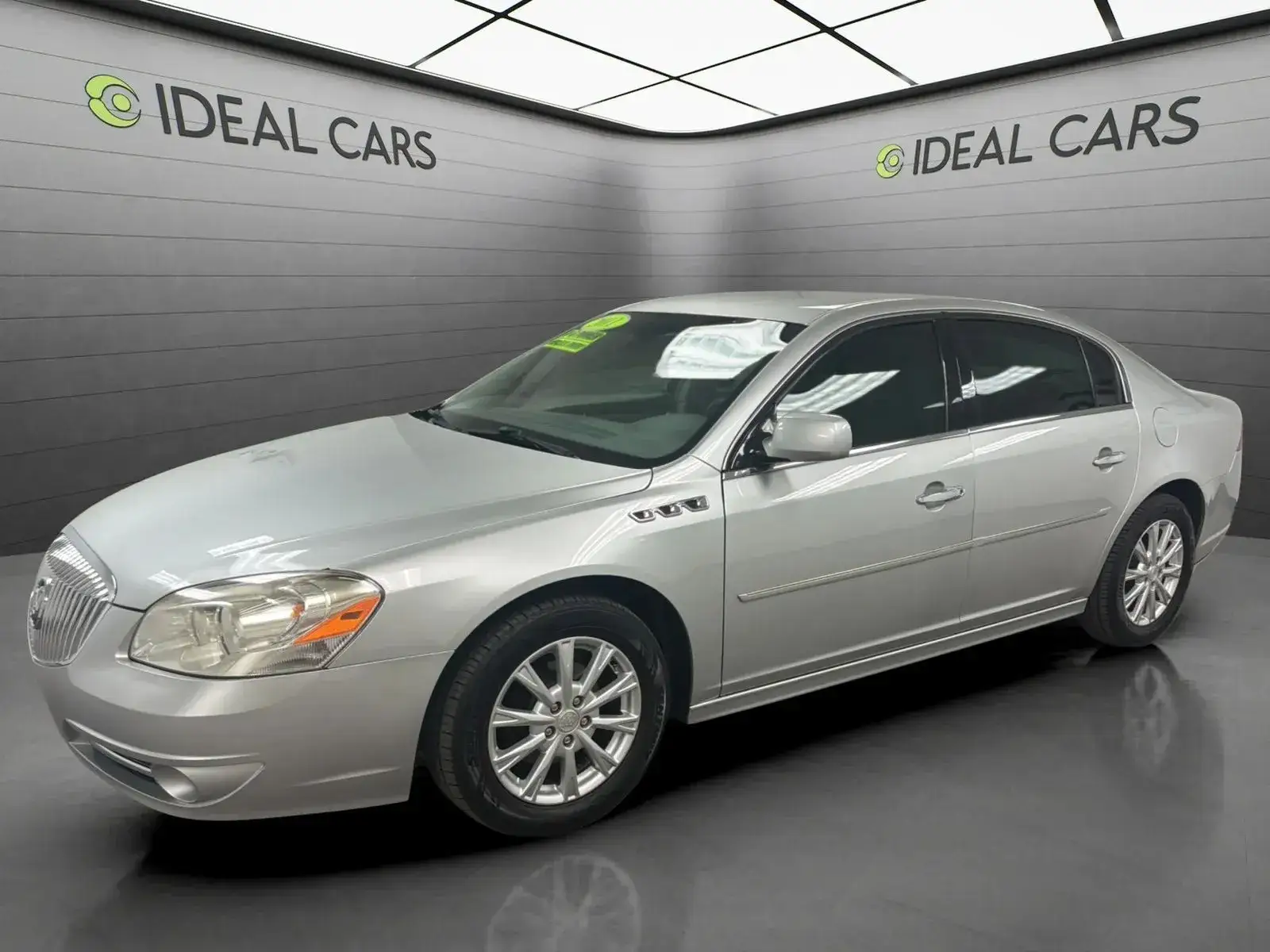 2011 Buick Lucerne CX photo 1