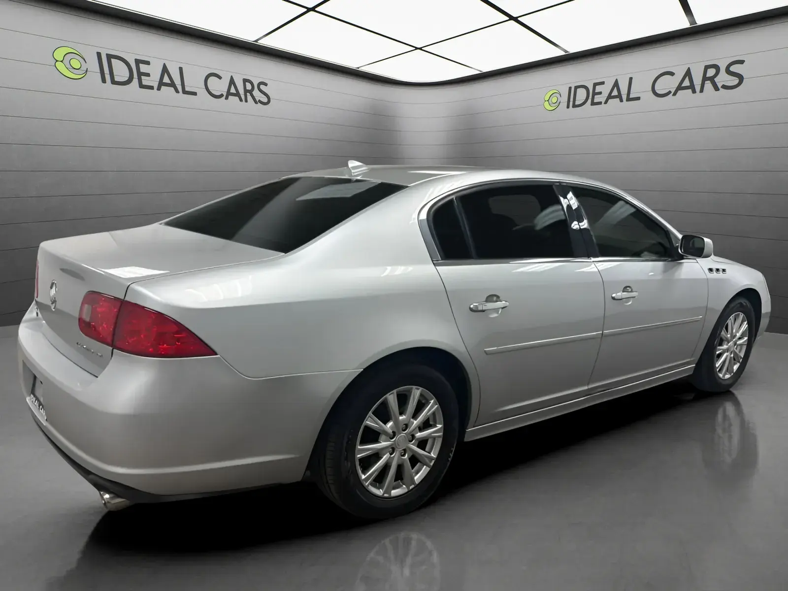 2011 Buick Lucerne CX photo 5