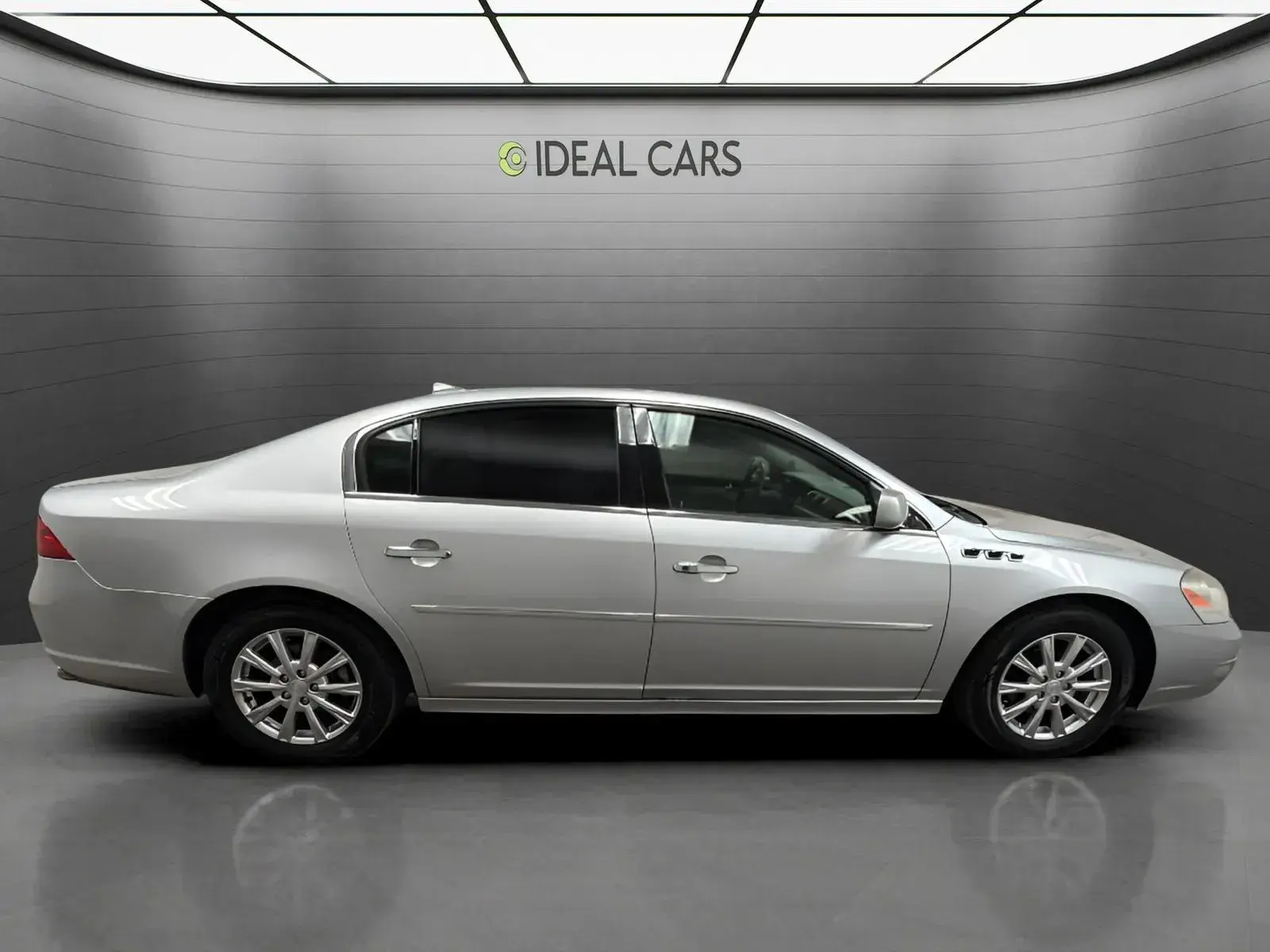 2011 Buick Lucerne CX photo 4