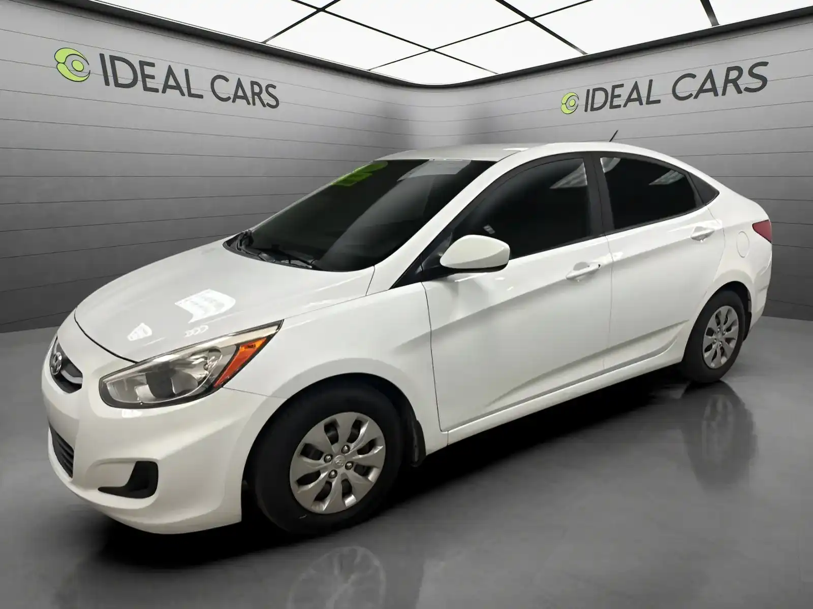 2016 Hyundai Accent SE 6AT 4-Door's photo