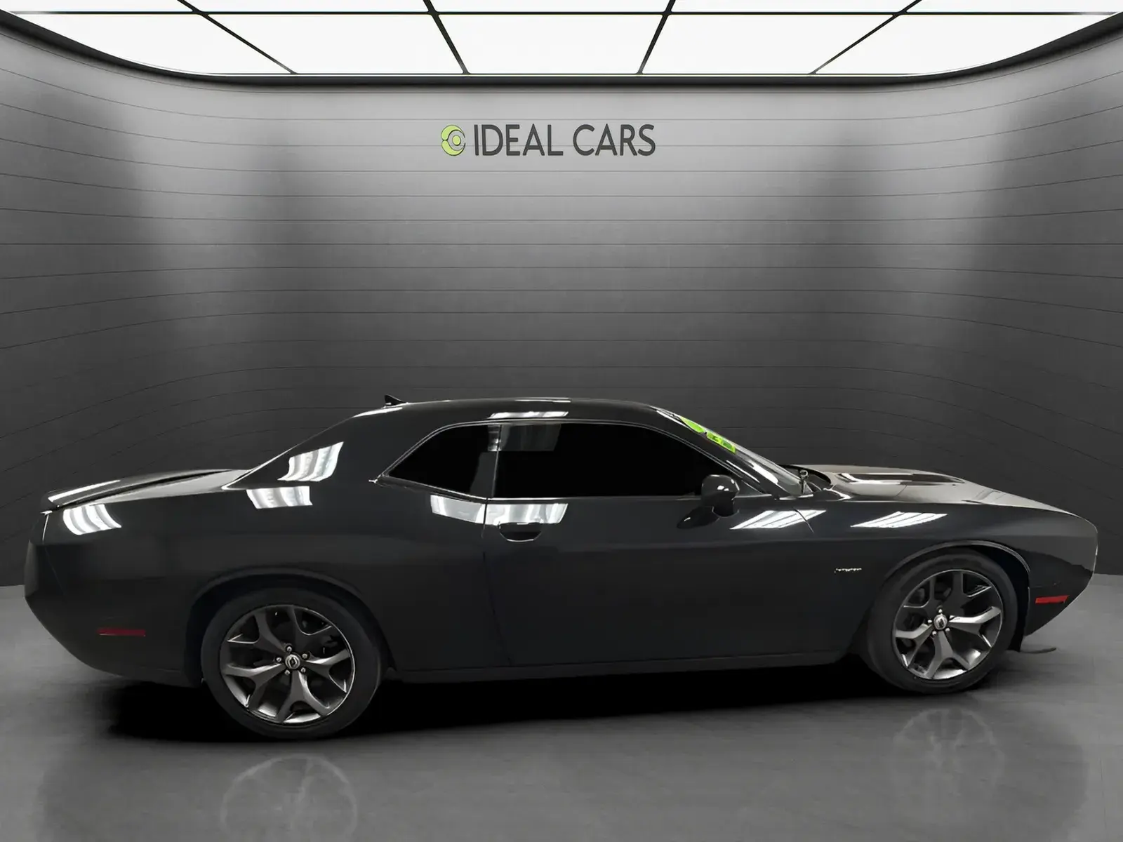 2019 Dodge Challenger R/T photo 3