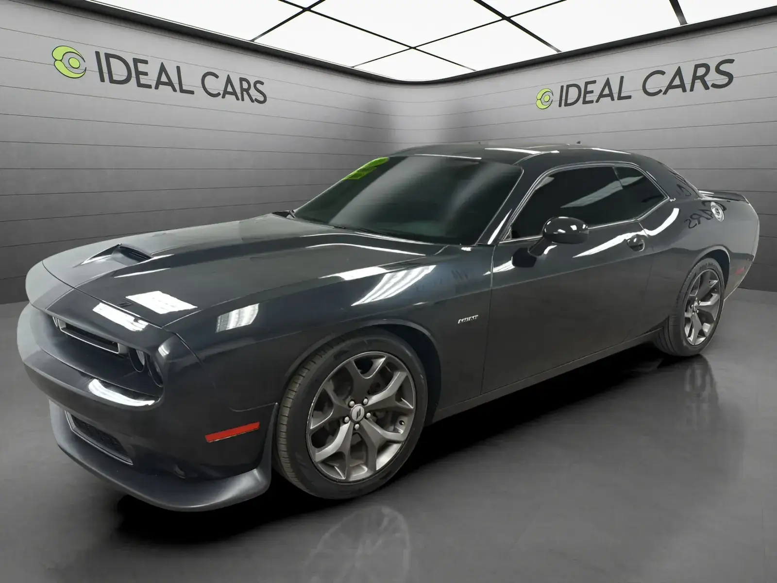 2019 Dodge Challenger R/T photo 1