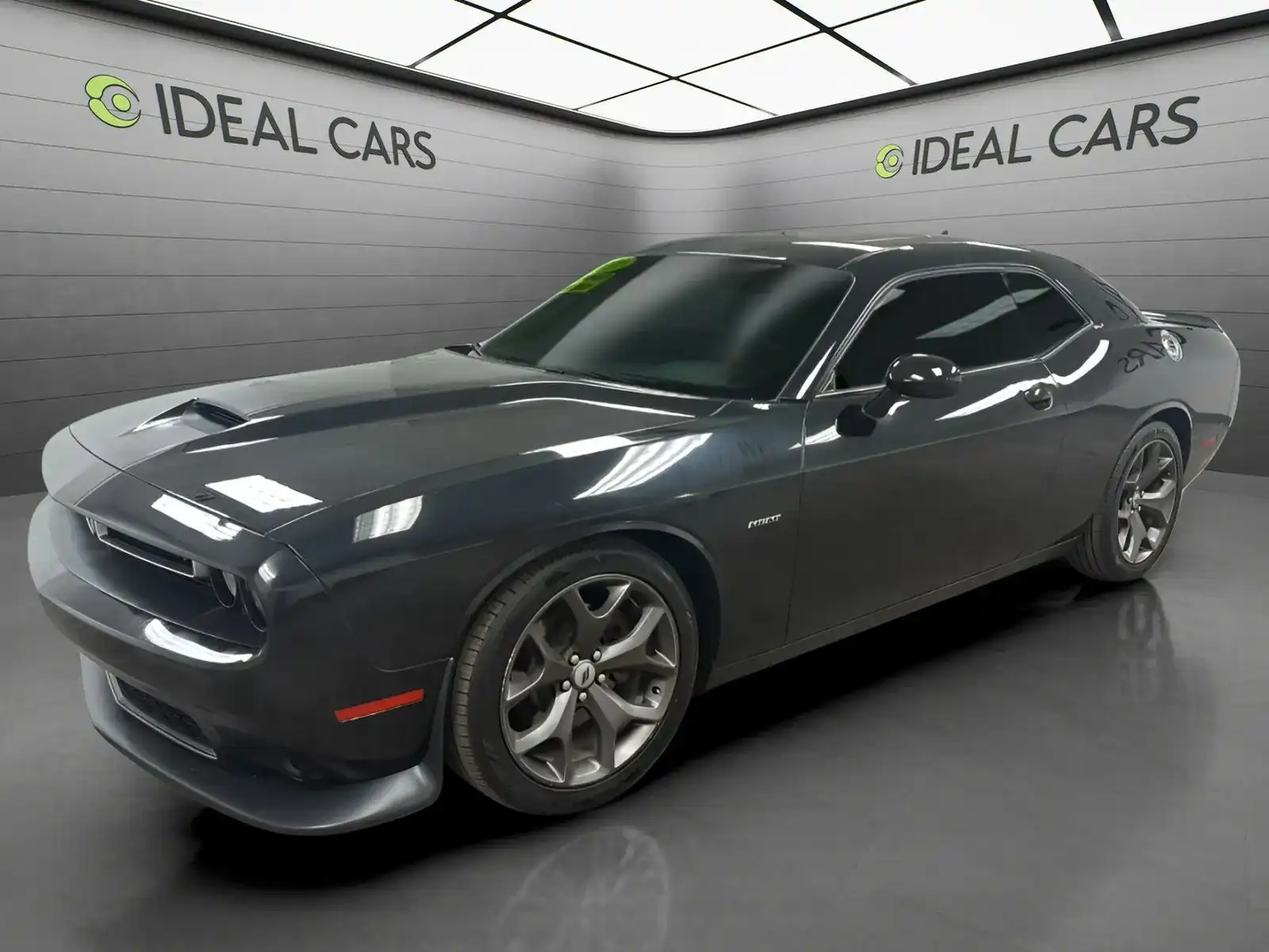 2019 Dodge Challenger R/T's photo