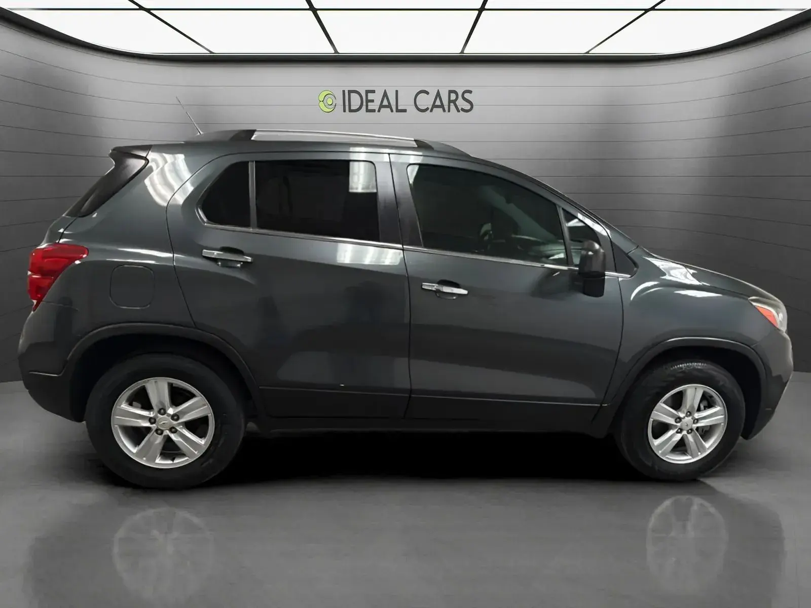 2017 Chevrolet Trax LT photo 4