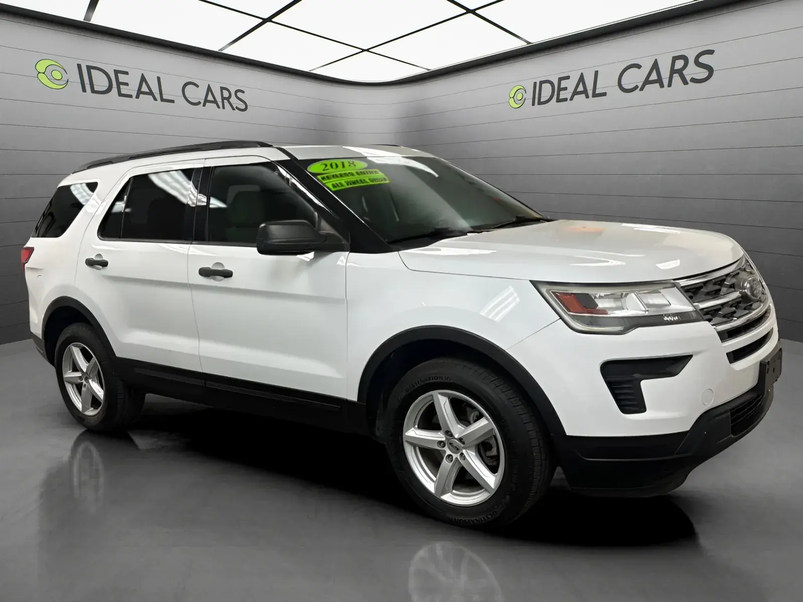 2018 Ford Explorer Base 4WD photo 3