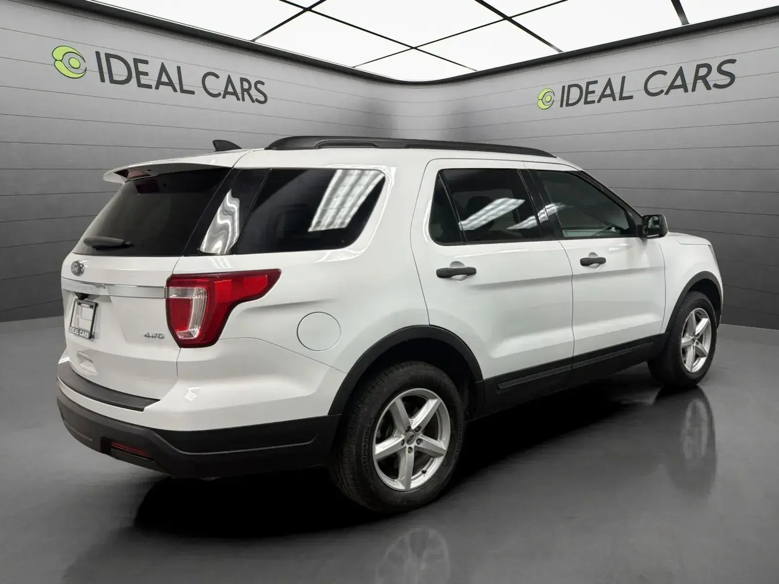 2018 Ford Explorer Base 4WD photo 5