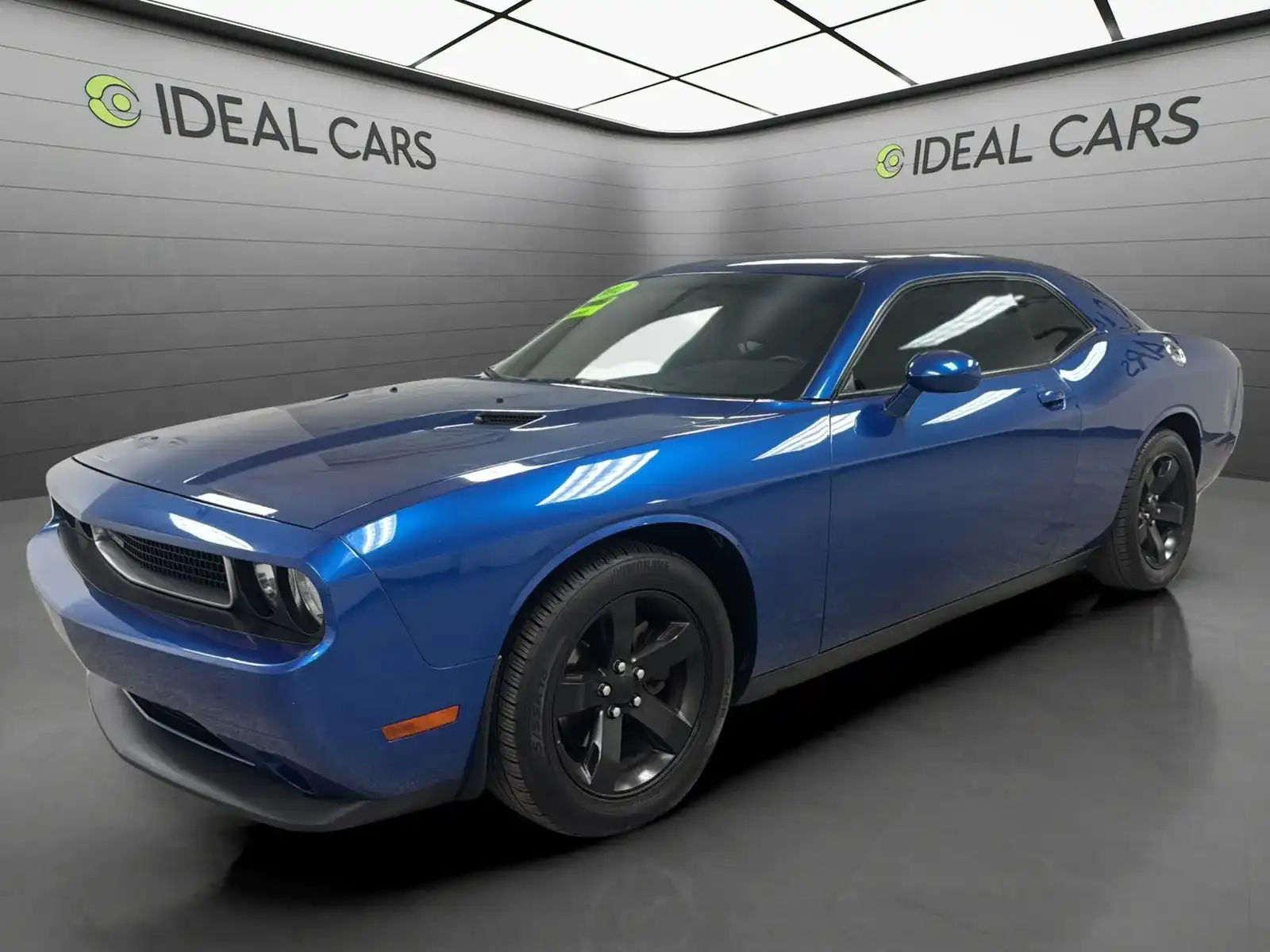 2012 Dodge Challenger SXT's photo