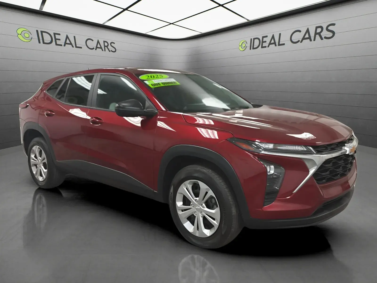 2025 Chevrolet Trax LS photo 3