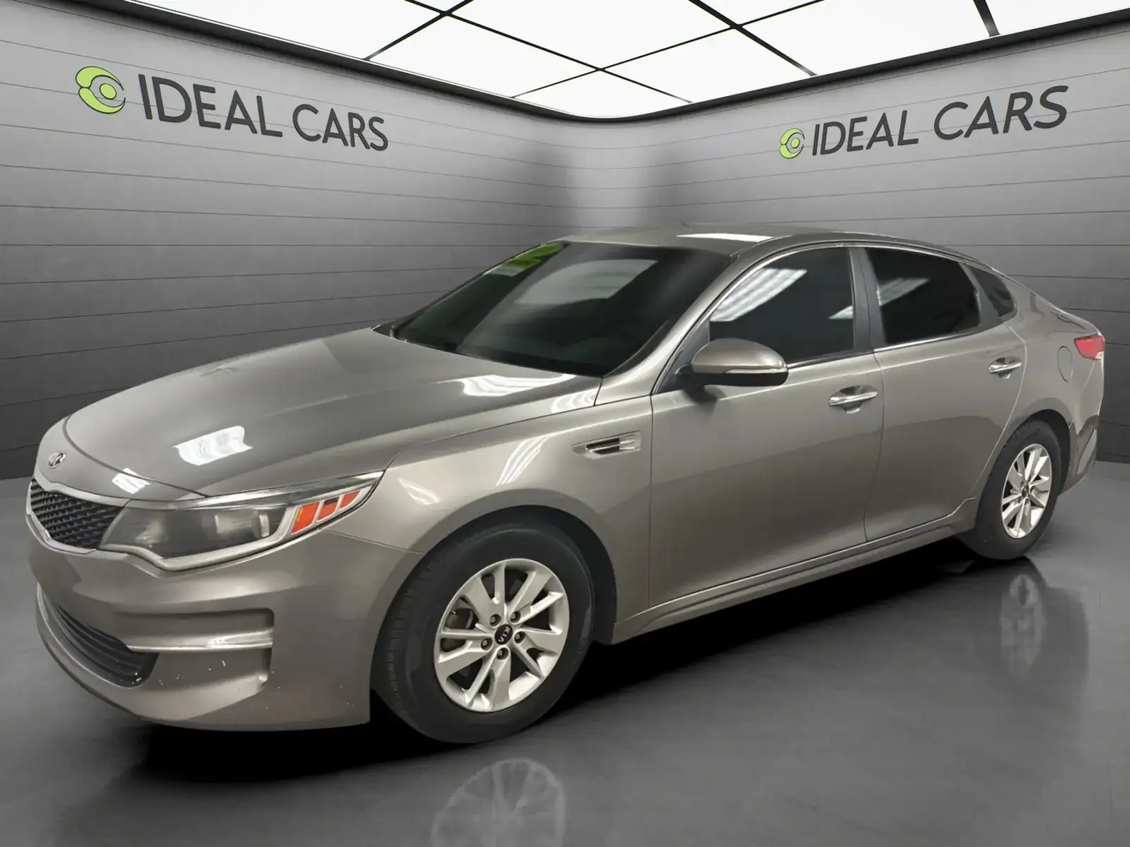 2018 Kia Optima LX Auto's photo
