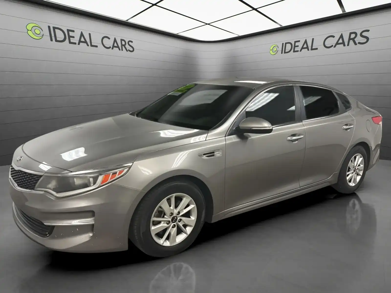 2018 Kia Optima LX Auto's photo