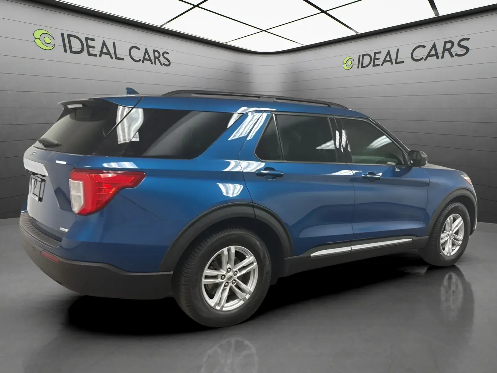 2020 Ford Explorer XLT RWD photo 5