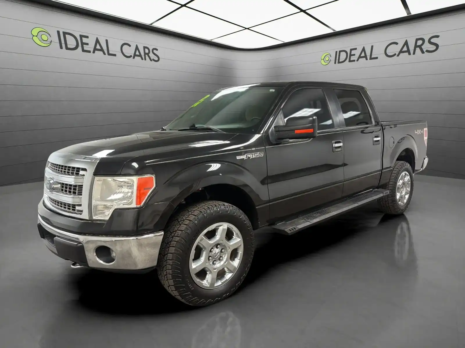 2014 Ford F-150 XLT 4WD SuperCrew 145 in's photo