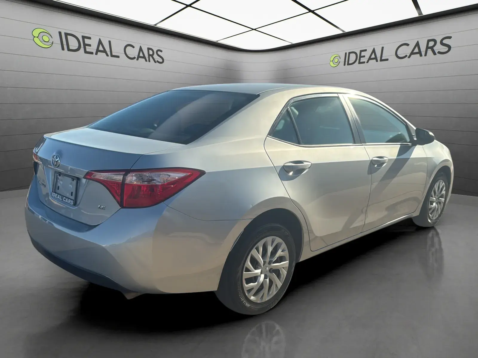 2019 Toyota Corolla LE AT photo 5