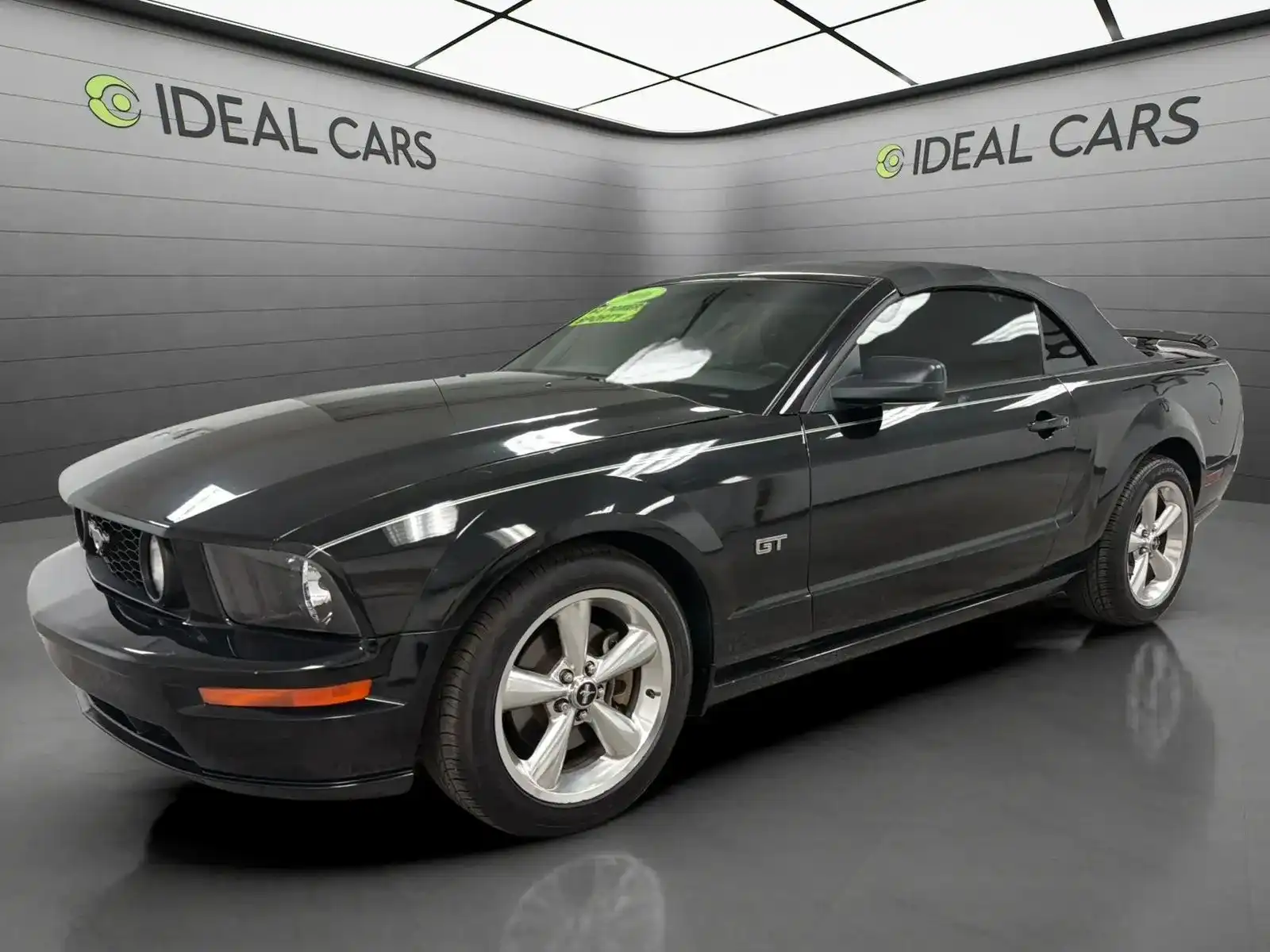 2006 Ford Mustang GT Premium's photo