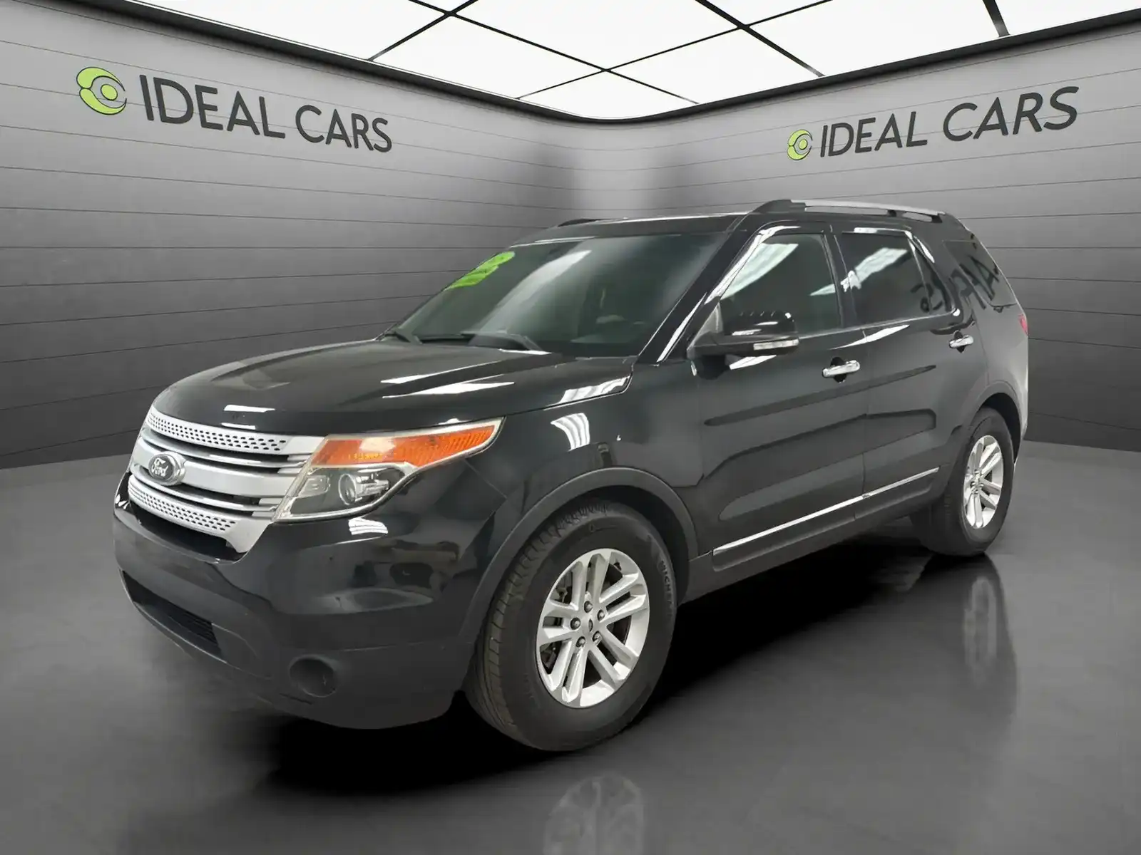 2015 Ford Explorer XLT's photo