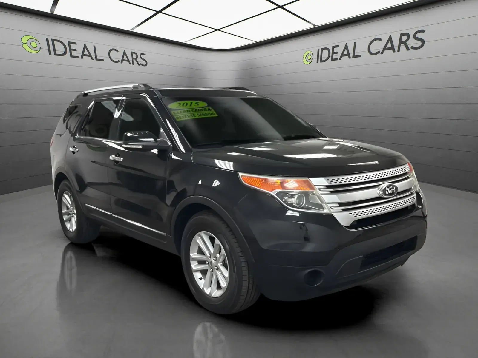 2015 Ford Explorer XLT photo 3