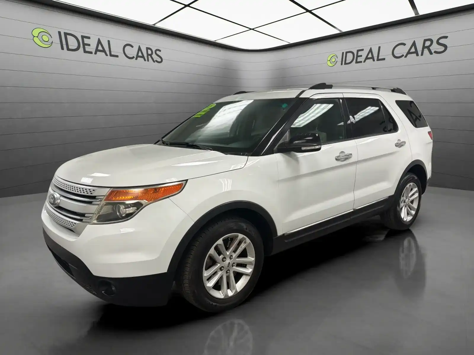 2015 Ford Explorer XLT's photo