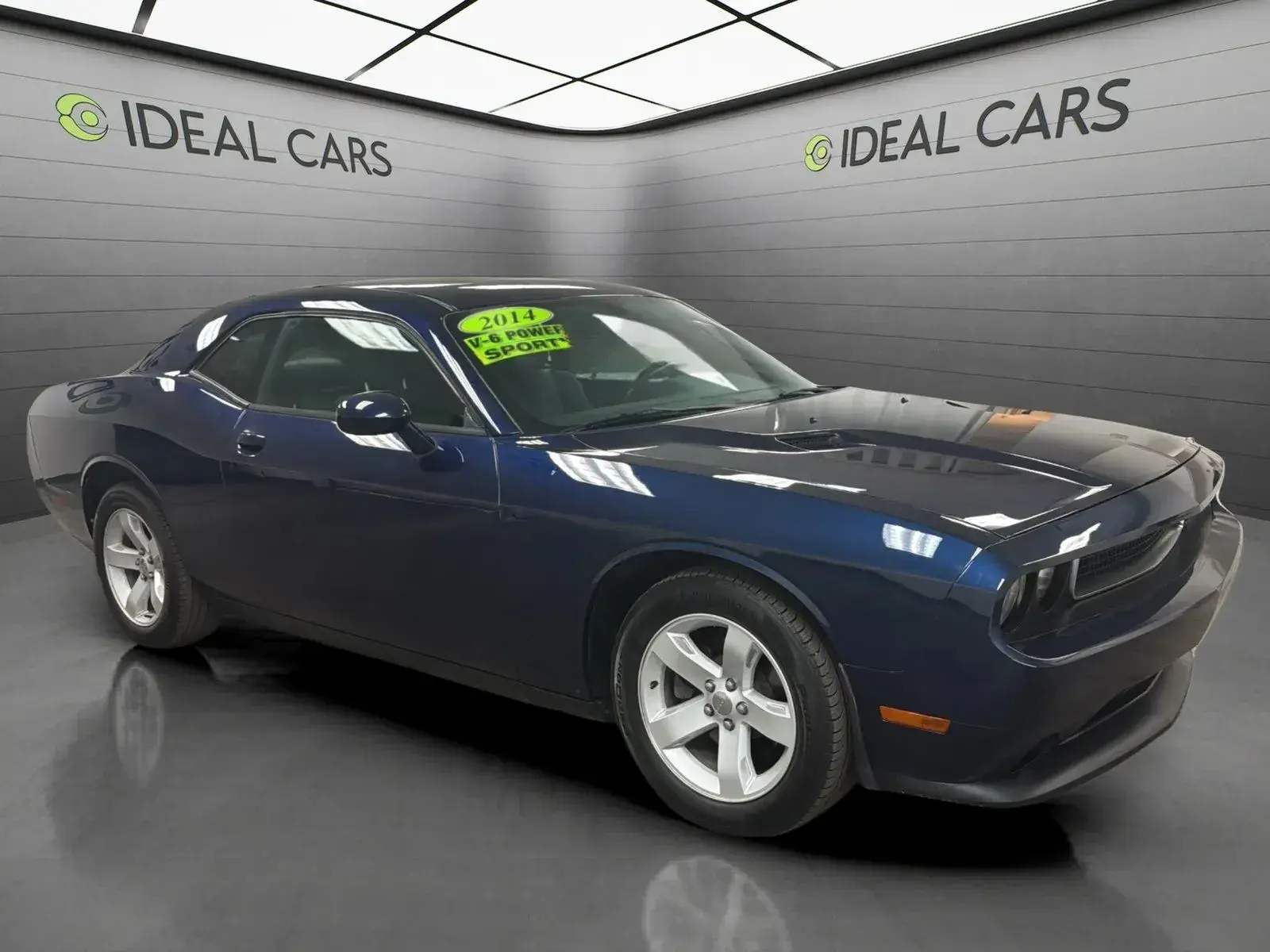 2014 Dodge Challenger SXT photo 4