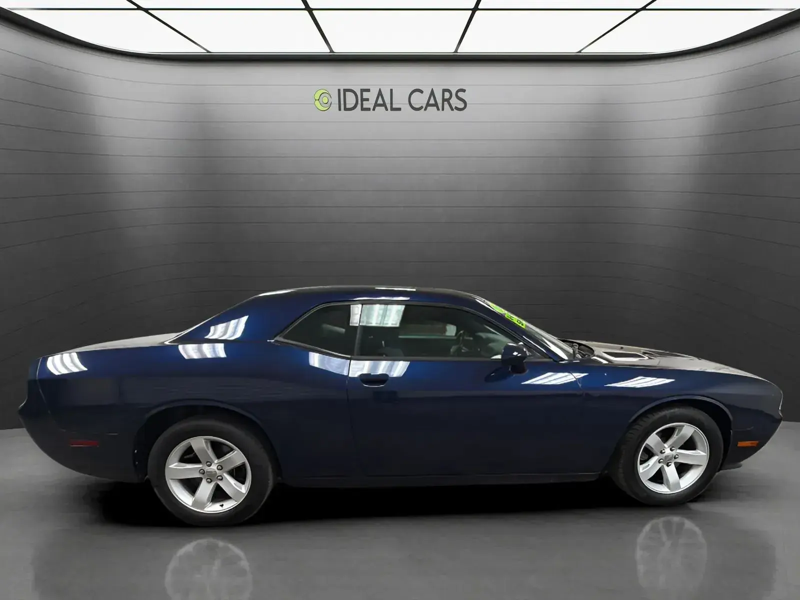 2014 Dodge Challenger SXT photo 5