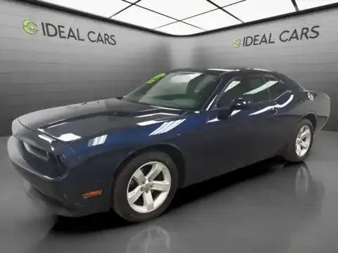 2014 Dodge Challenger SXT's photo