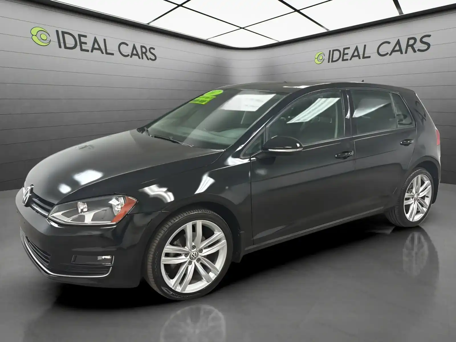 2017 Volkswagen Golf TSI SEL 4-Door Auto's photo