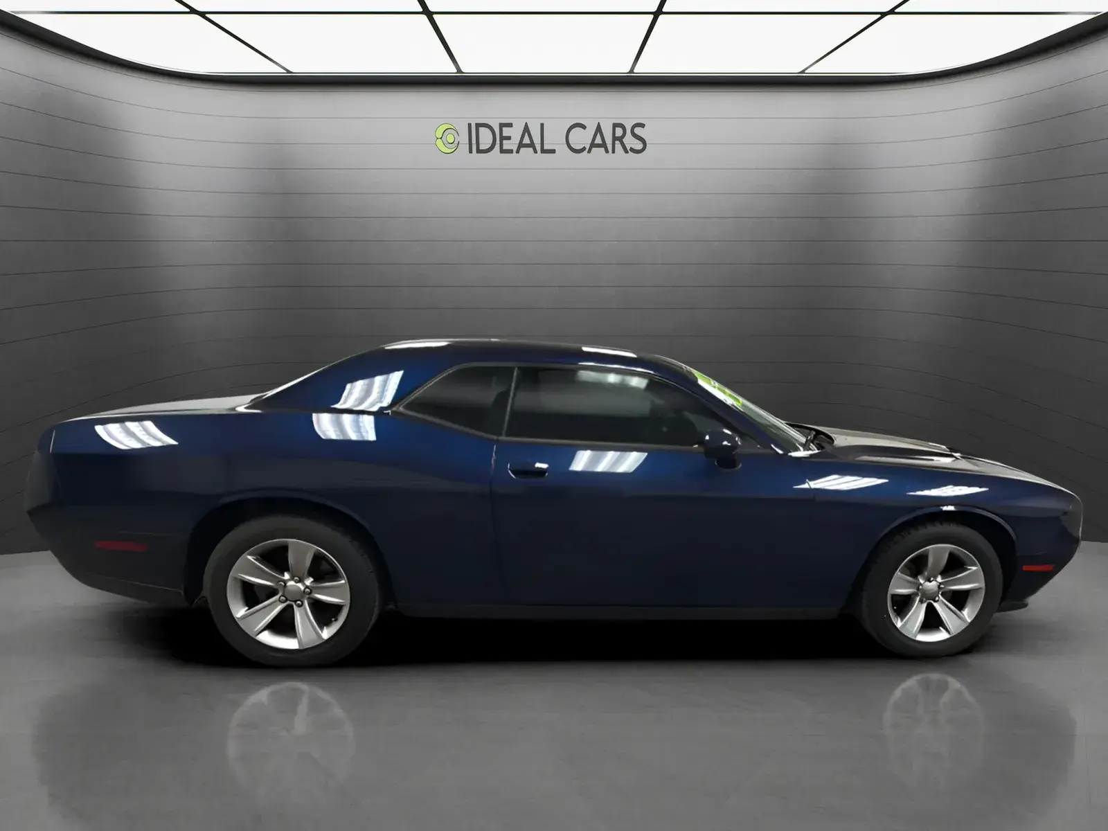2015 Dodge Challenger SXT photo 4