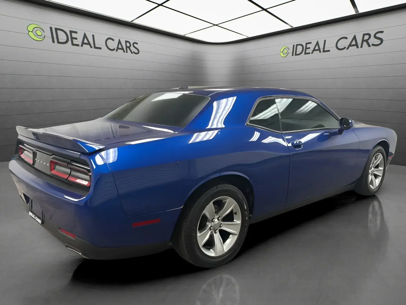 2021 Dodge Challenger SXT Auto photo 4