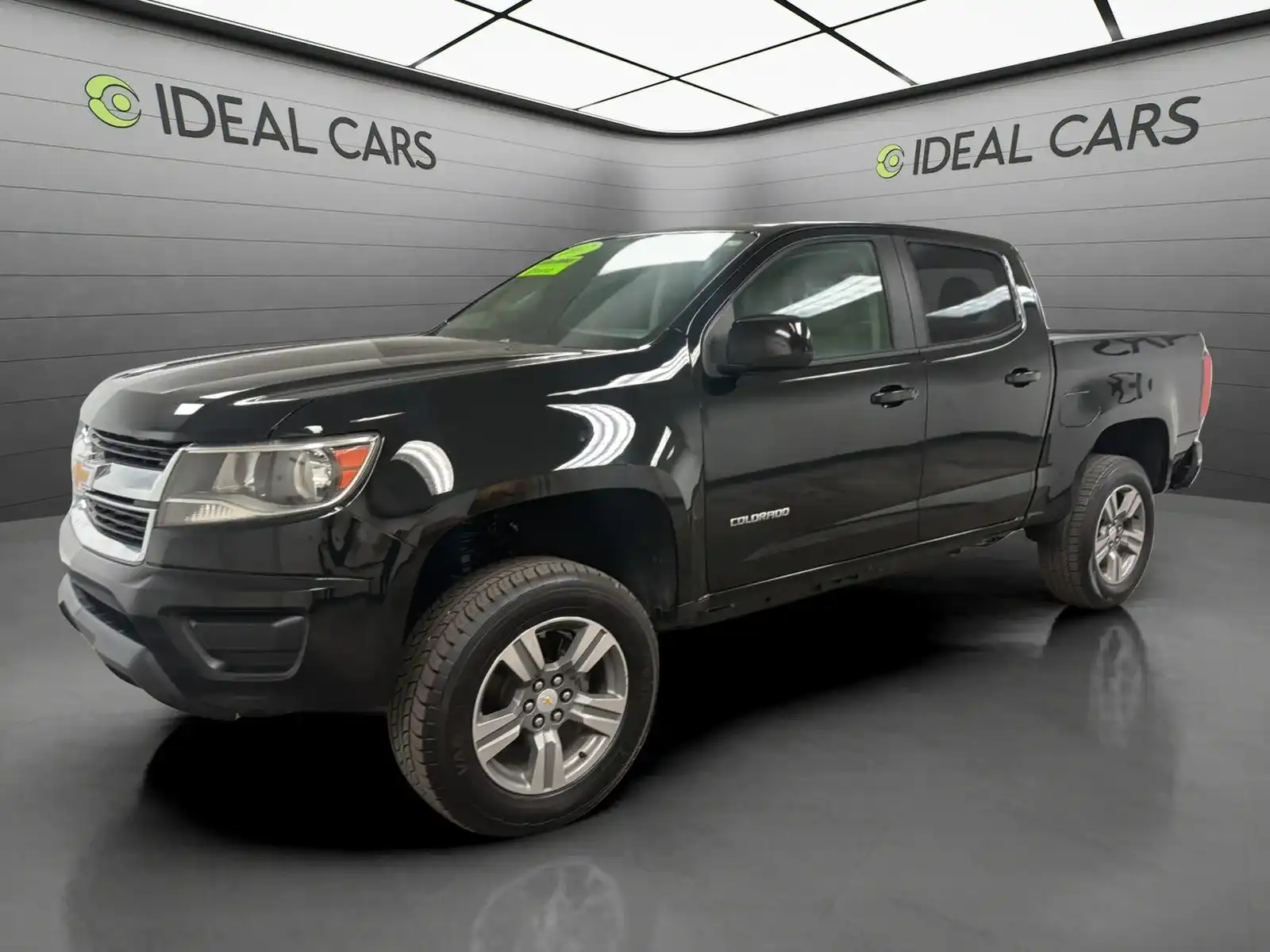 2017 Chevrolet Colorado Work Truck 2WD Crew Cab Short Box's photo