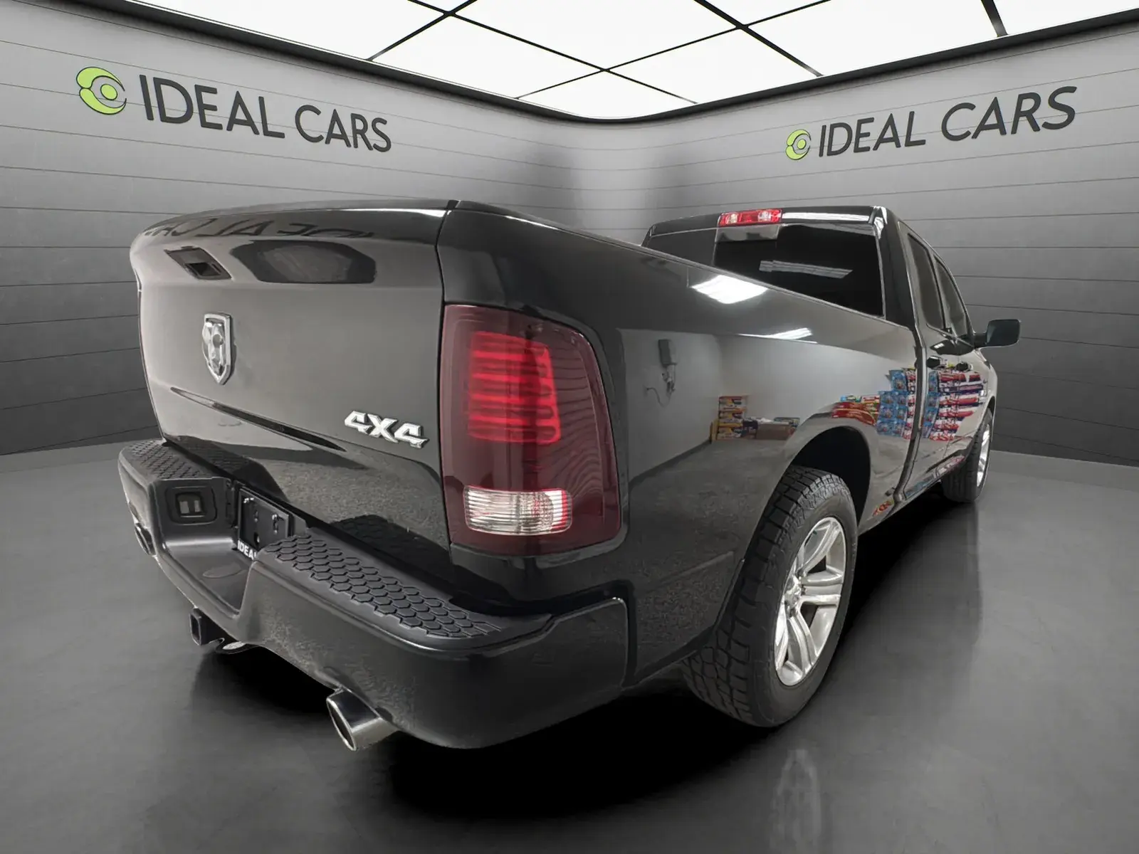 2014 RAM 1500 Sport 4x4 Quad Cab photo 5
