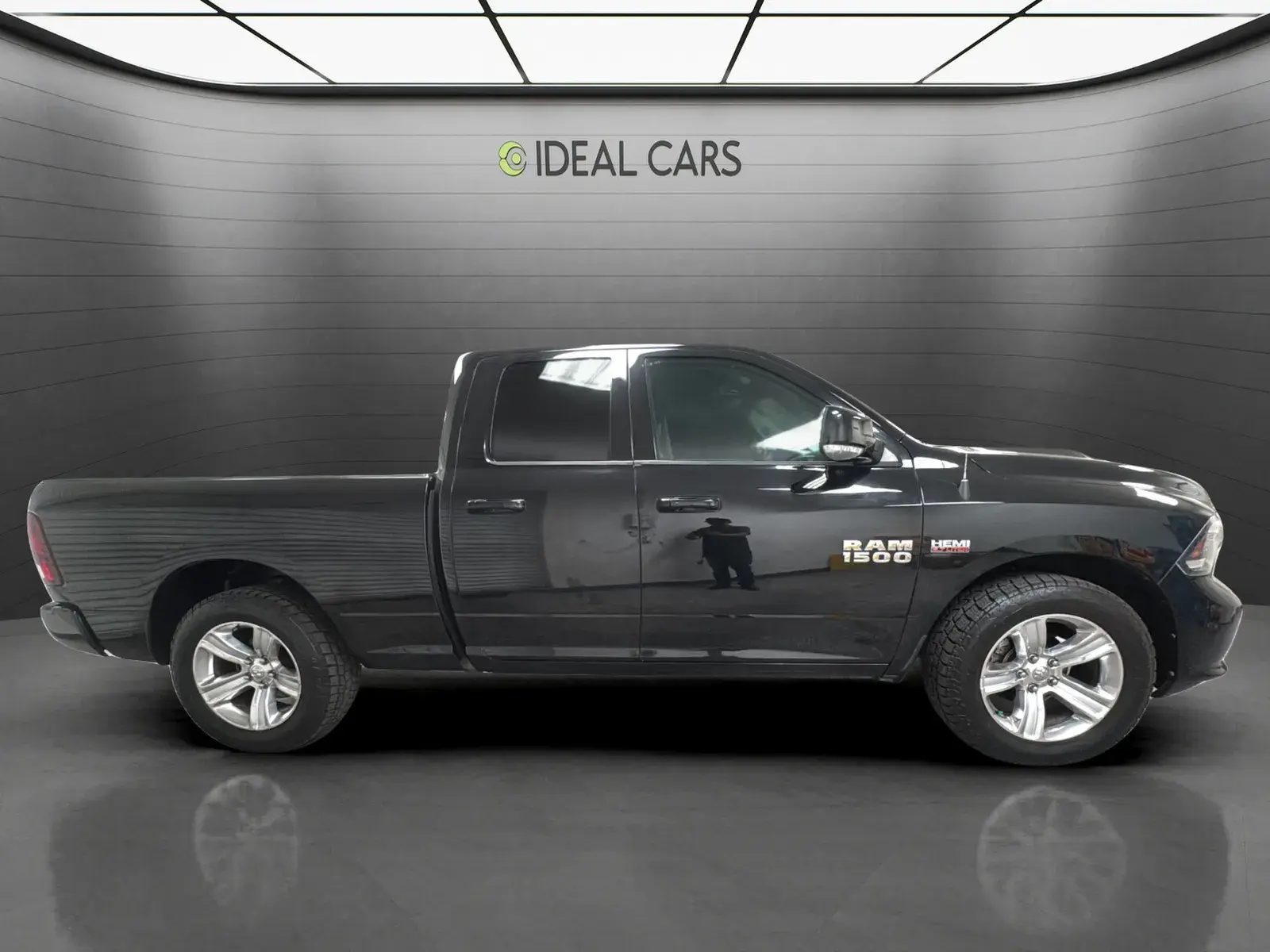 2014 RAM 1500 Sport 4x4 Quad Cab photo 4