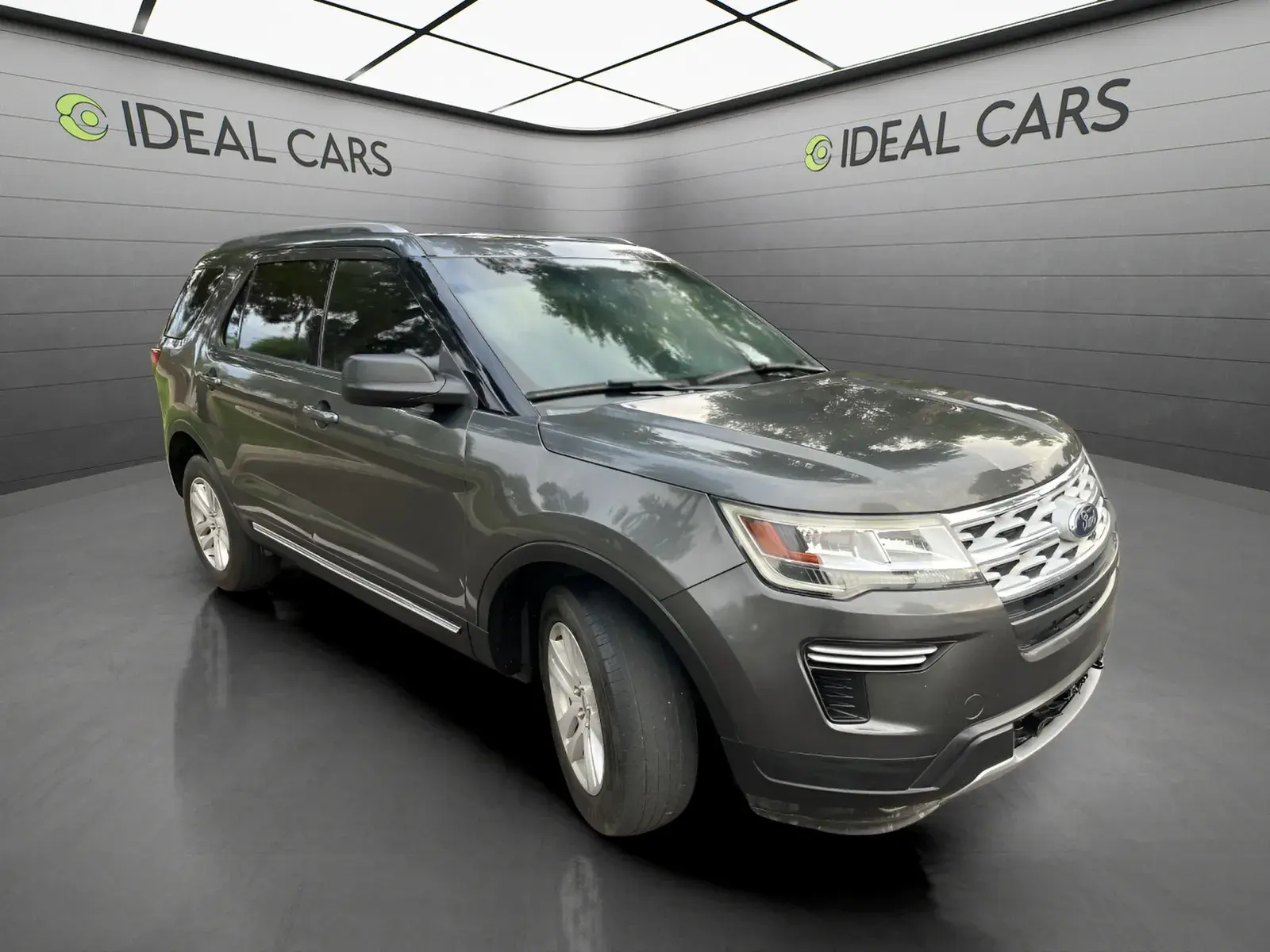 2018 Ford Explorer XLT 4WD photo 3