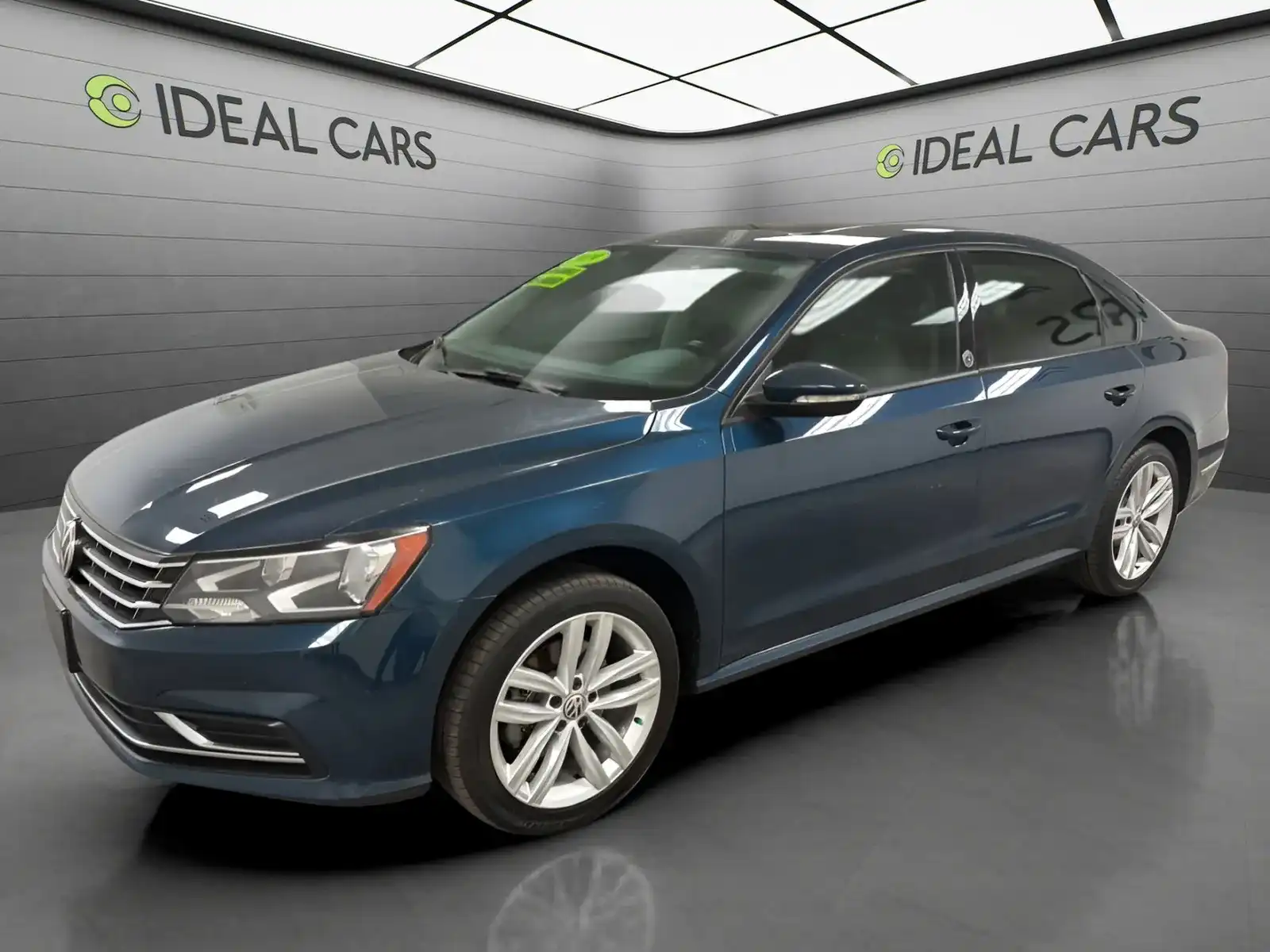 2019 Volkswagen Passat 2.0T Wolfsburg Edition Auto's photo