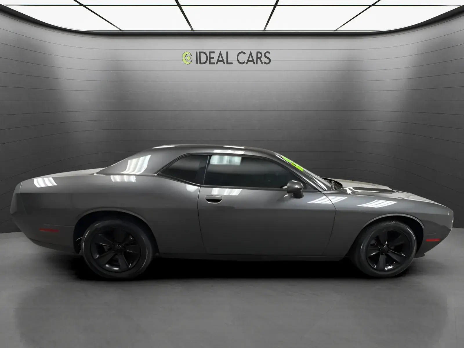 2016 Dodge Challenger SXT photo 4