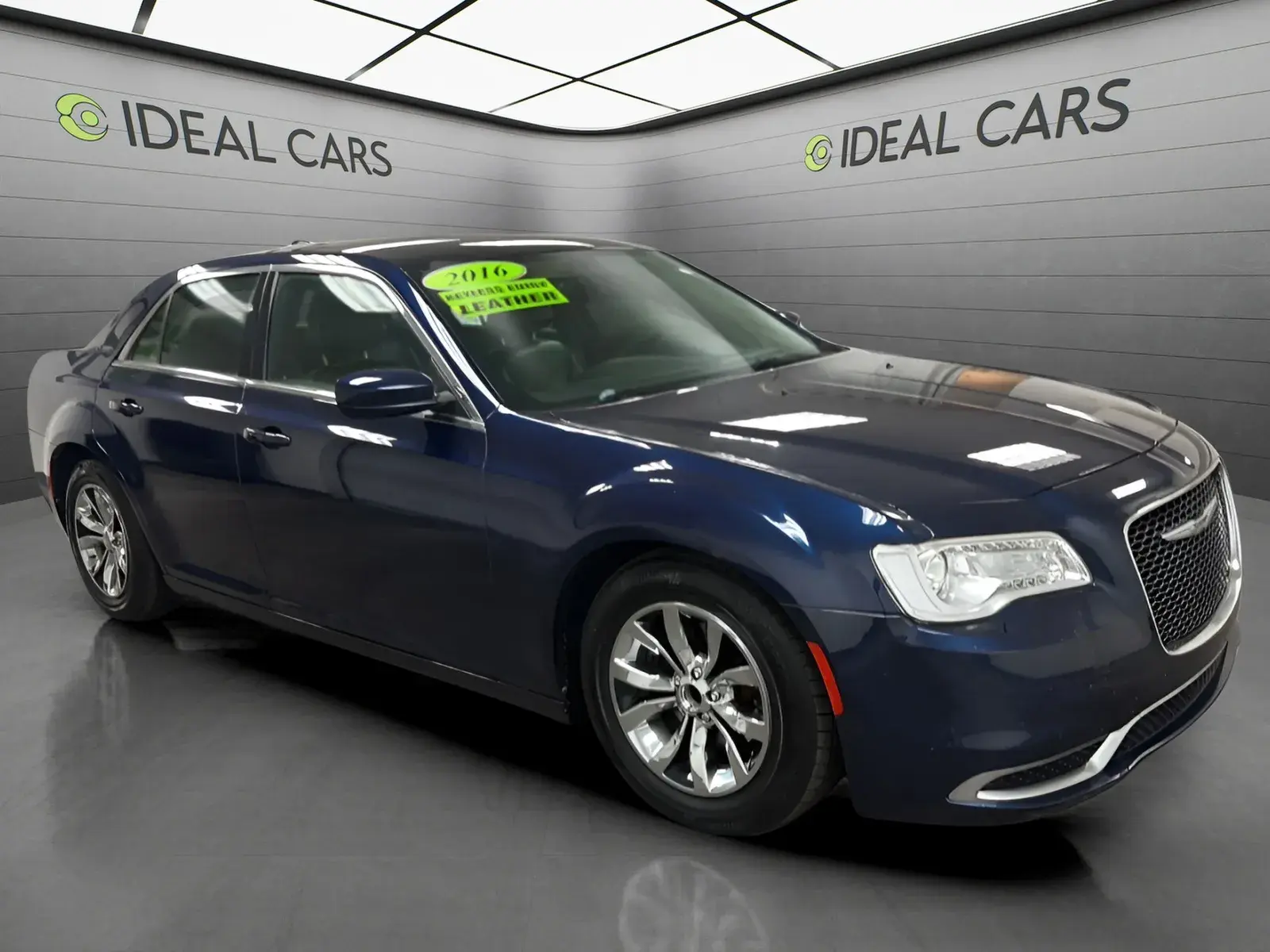 2016 Chrysler 300 Limited photo 3