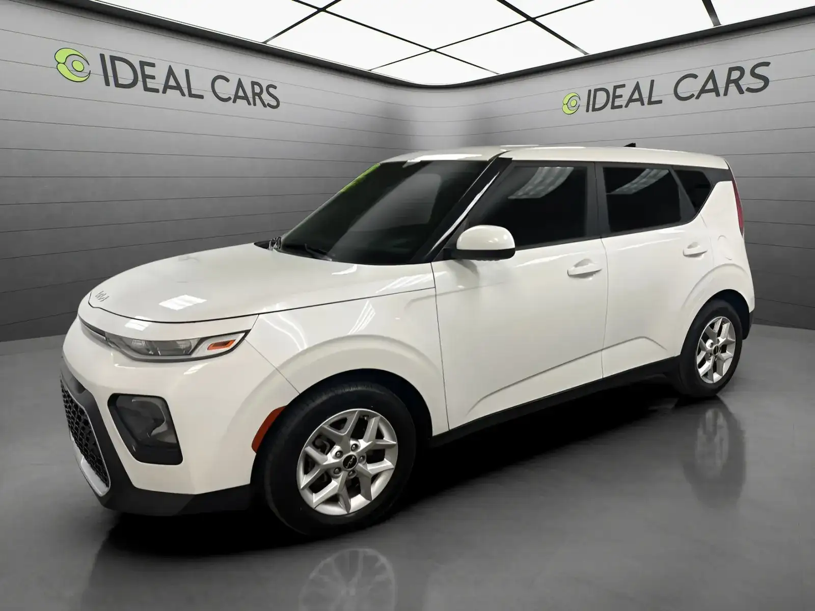 2022 Kia Soul 2.0 LX IVT's photo