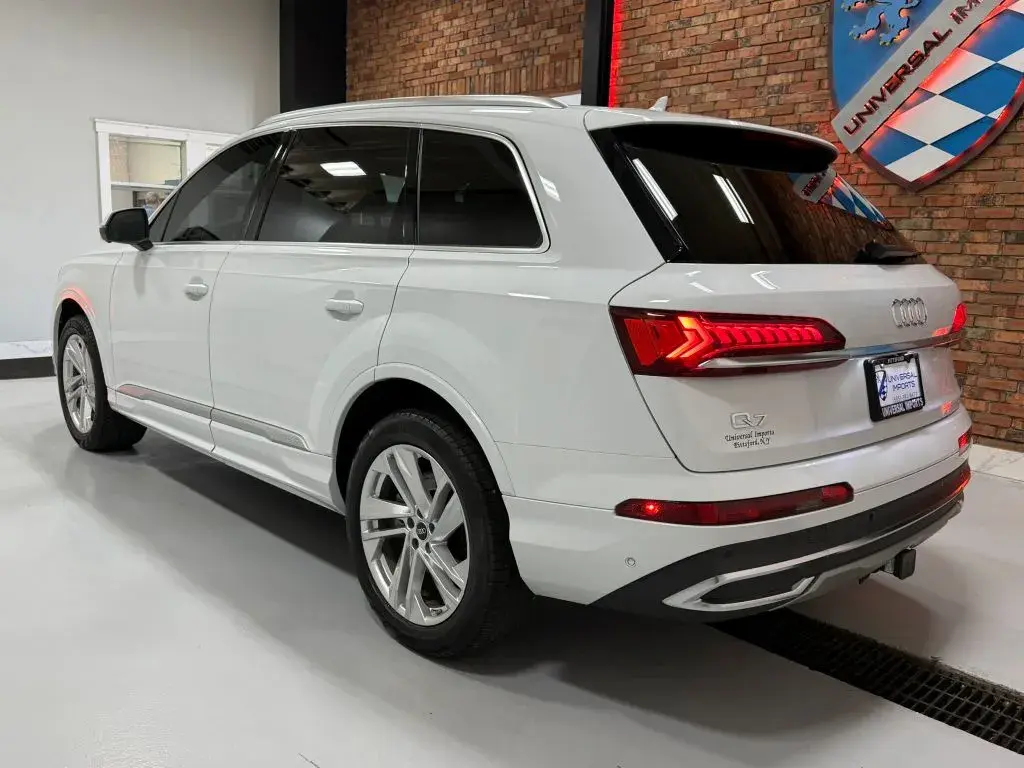 2023 Audi Q7 55 Premium Plus quattro Tiptronic photo 3