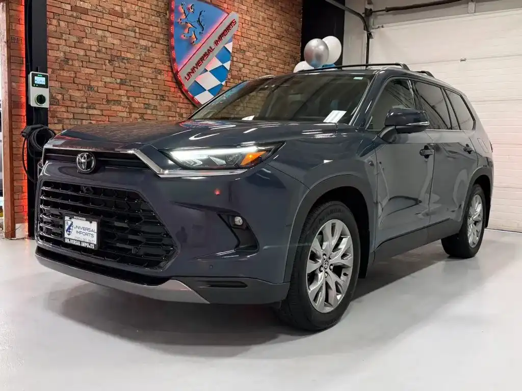 2024 Toyota Grand Highlander Limited AWD's photo